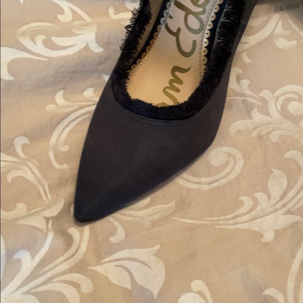 Unique Sam Edelman Black Pumps - Picture 3 of 7